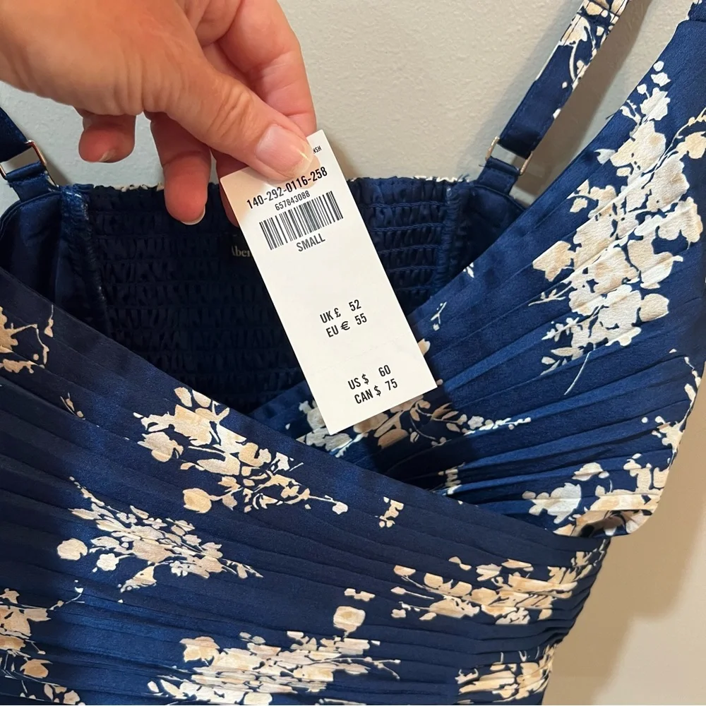 Abercrombie & Fitch Blue Floral Crop Top - Picture 5 of 6